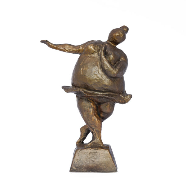 Standing ballet dancing figurine